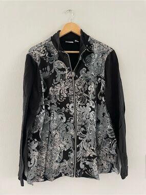Zenergy by Chicos Black & Grey Design Zip Jacket